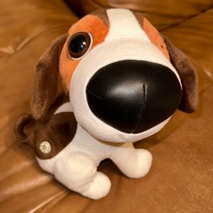 Dog Beagle Artist Collection 2003.